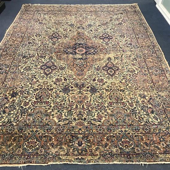 A large carpet, W.355cm x 250cm